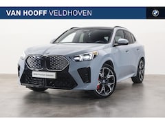 BMW iX2 - xDrive30 M Sport / Panoramadak / Sportstoelen / Head-Up / Adaptieve LED / M Adaptief onder