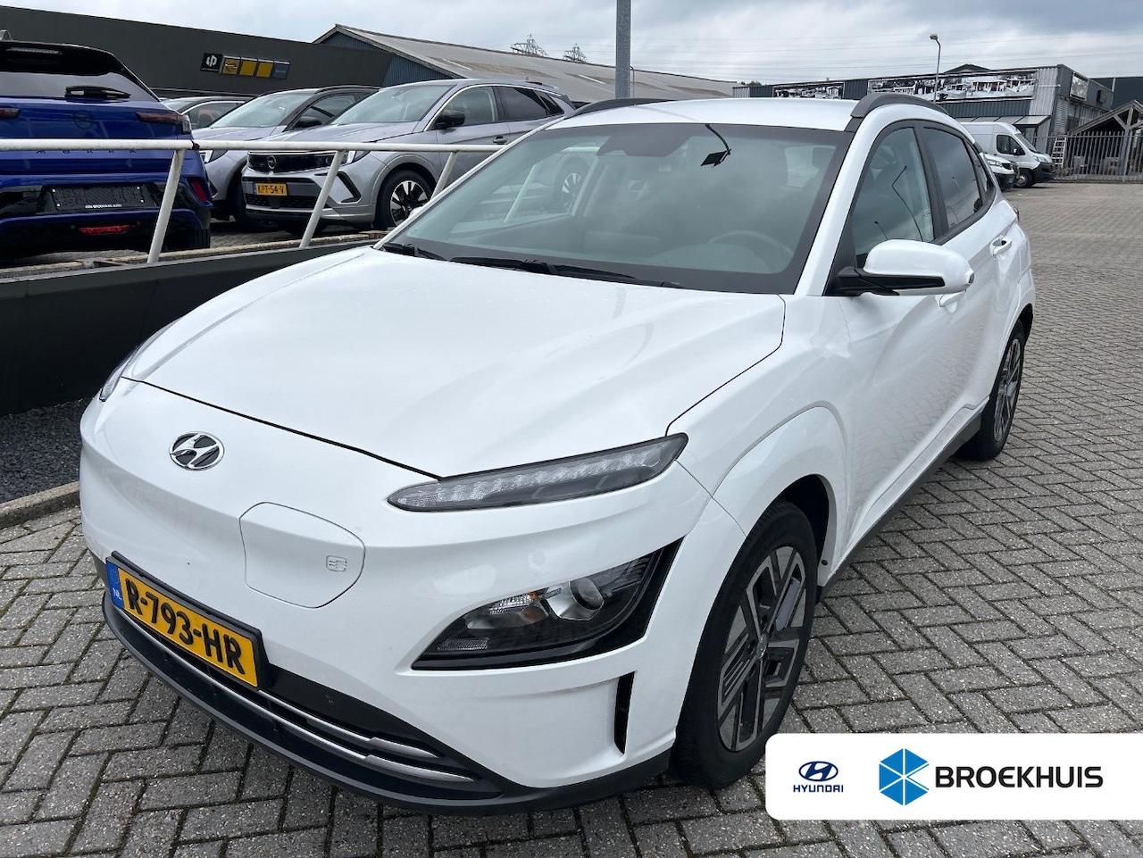 Hyundai Kona Electric - EV Comfort 39 kWh | Camera | Keyless | Apple Carplay/Android Auto | Parkeersensoren | Acht - AutoWereld.nl