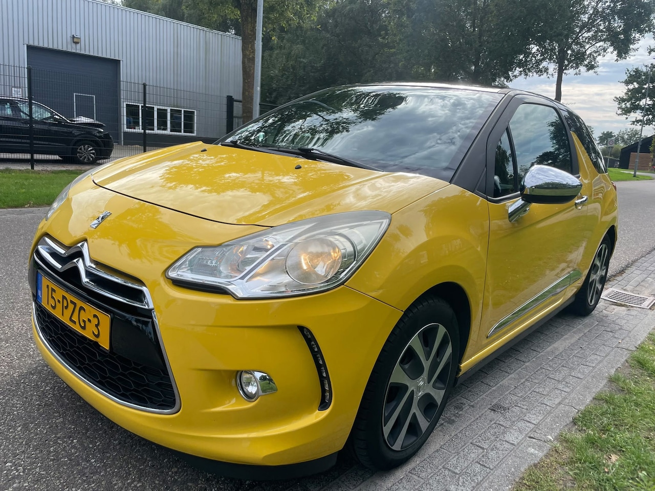 Citroën DS3 - 1.6 e-HDi So Chic 1.6 e-HDi So Chic - AutoWereld.nl