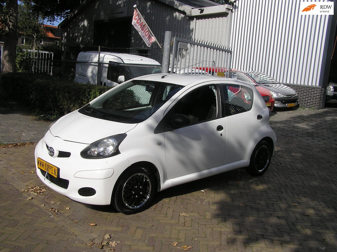 Toyota Aygo - 1.0-12V Access 151 d km sturbekr nieuwe apk - AutoWereld.nl
