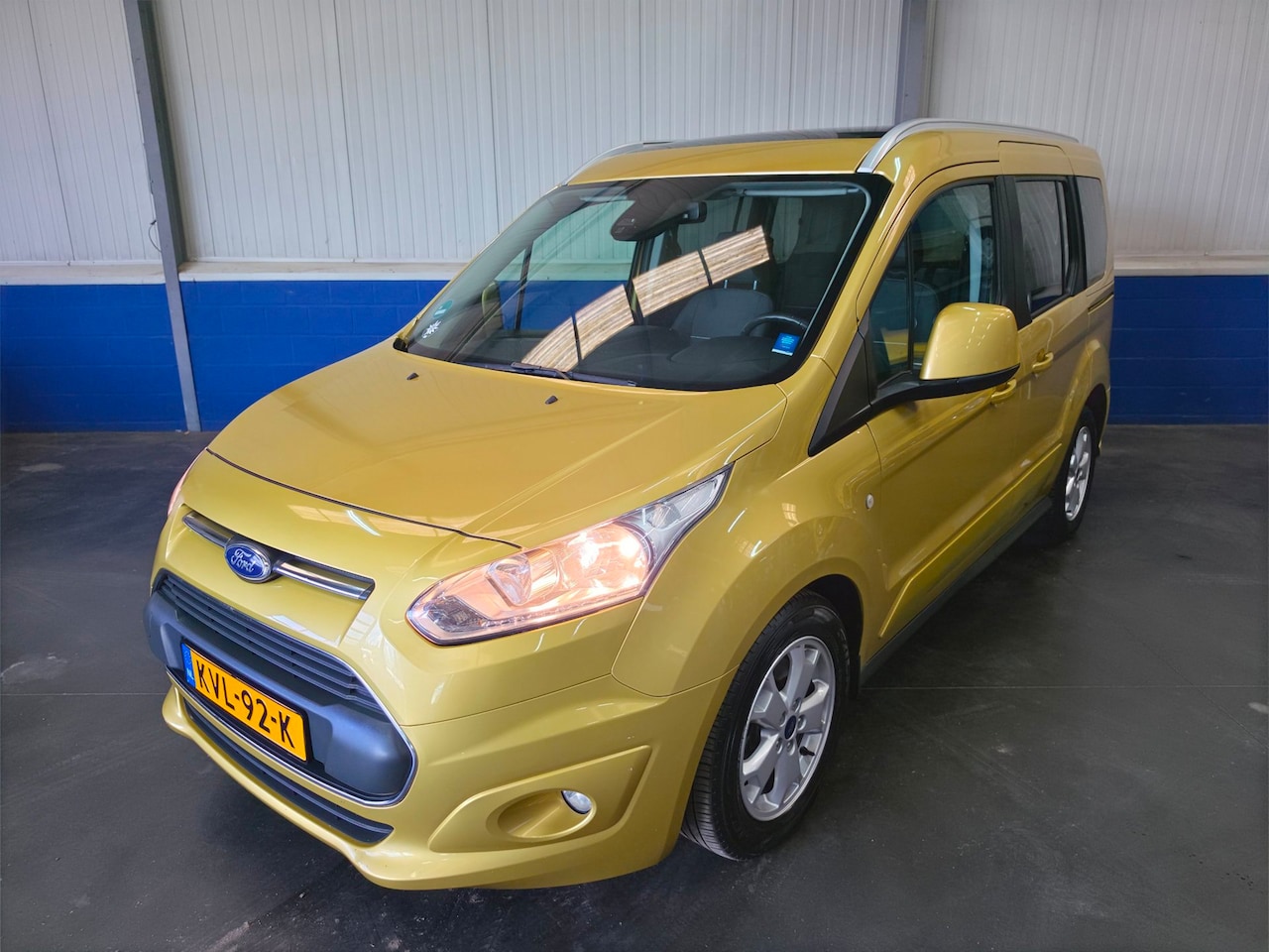 Ford Tourneo Connect Compact - 1.0 Titanium 1.0 Titanium - AutoWereld.nl