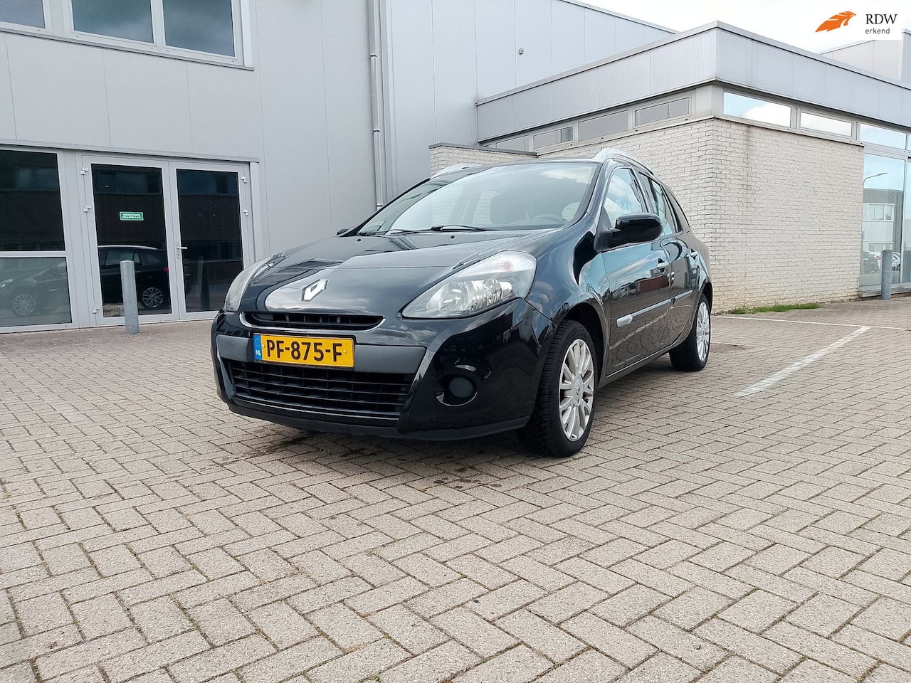 Renault Clio Estate - 1.2-16V Collection 1.2-16V Collection - AutoWereld.nl