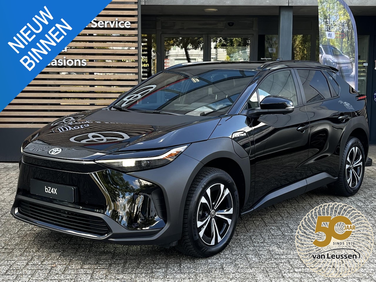 Toyota bZ4X - Dynamic 71 kWh WARMTEPOMP STOEL/STUURVERWARMING EL-STOEL CLIMA 360-CAMERA LM-VELGEN BLIND- - AutoWereld.nl