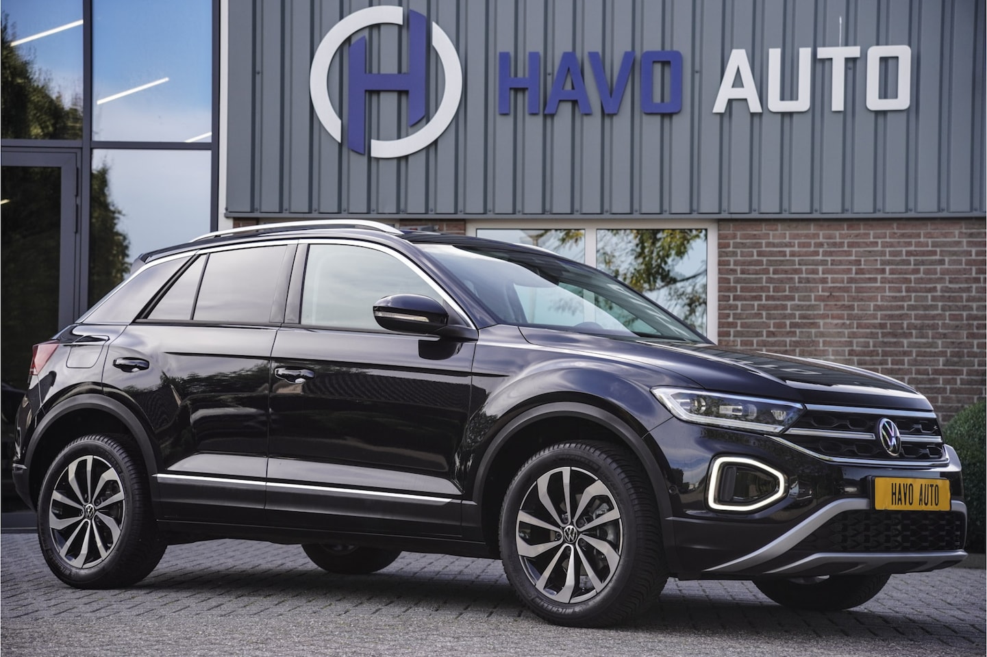 Volkswagen T-Roc - 1.0 TSI Style 1.0 TSI Style, CAMERA, NAVI, LED, STOELVERWARMING - AutoWereld.nl