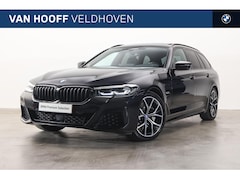 BMW 5-serie Touring - 530e xDrive M Sport Automaat / Panoramadak / Sportstoelen / Achteruitrijcamera / Active Cr