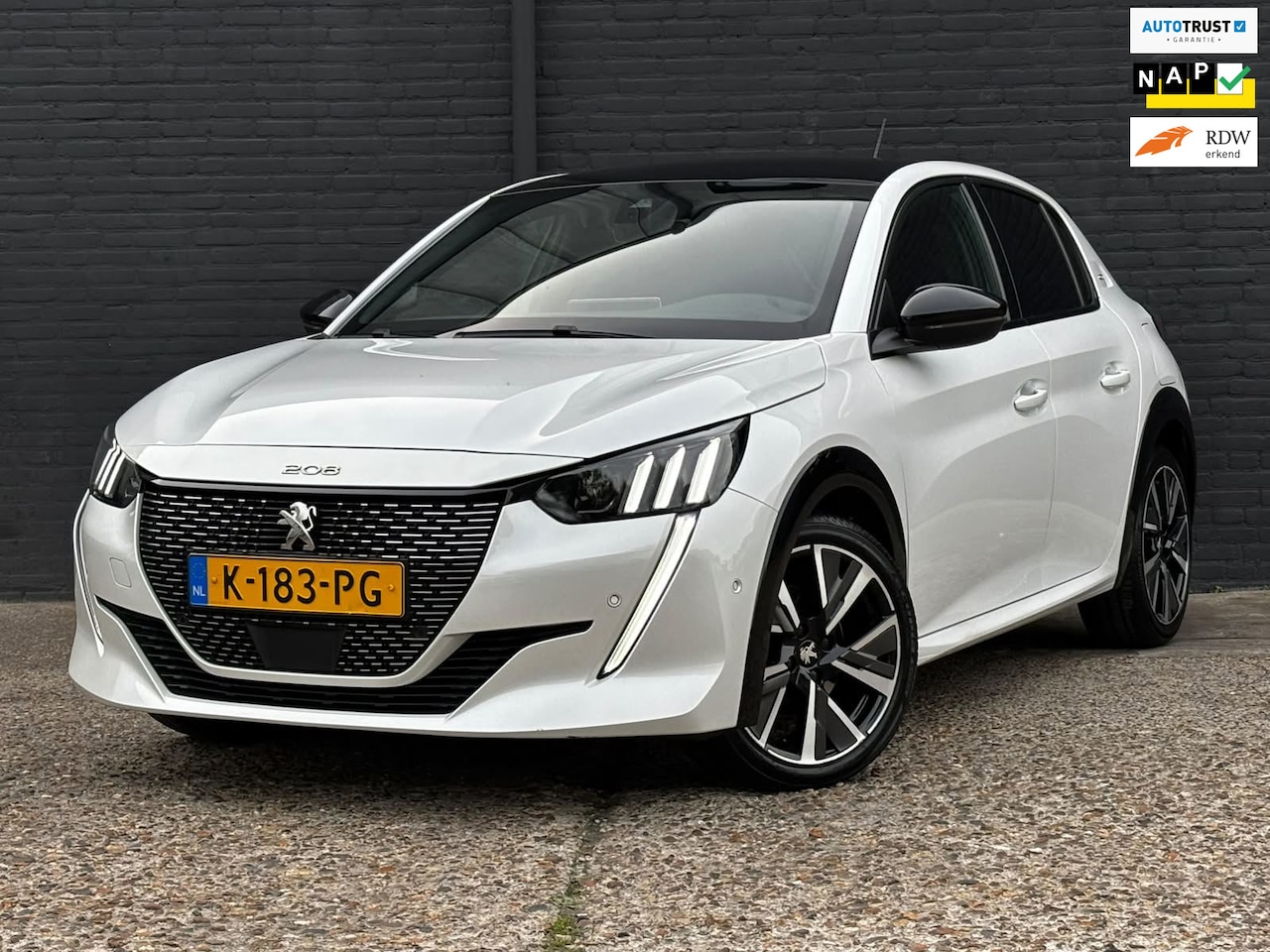 Peugeot 208 - 1.2 PureTech GT KEYLESS|CARPLAY|CAMERA|NAVI|NWE APK - AutoWereld.nl