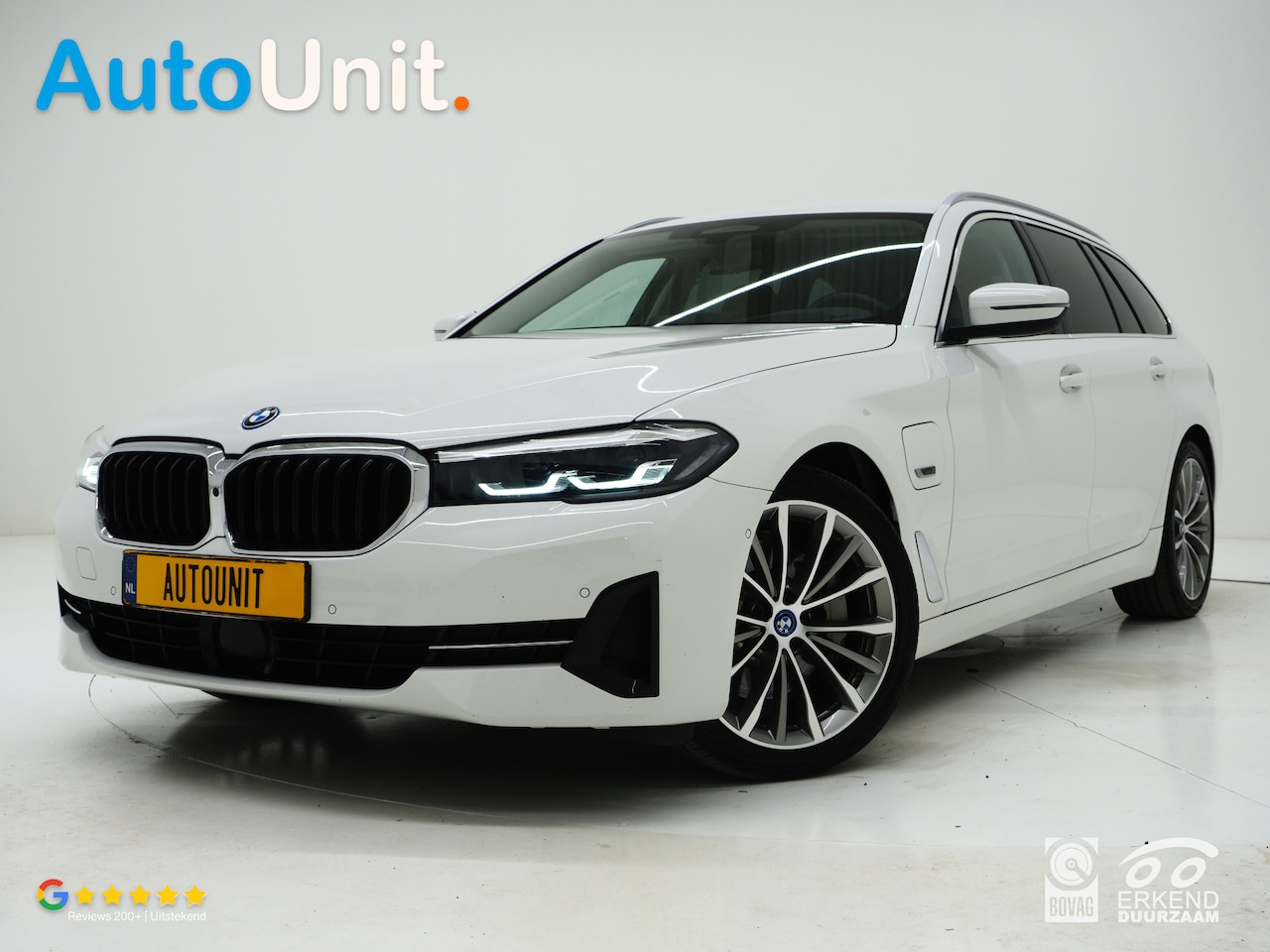 BMW 5-serie Touring - 530e High Executive | Leder | Trekhaak | Harman/Kardon | 360 | HUD | Memory | Sfeerlicht | - AutoWereld.nl