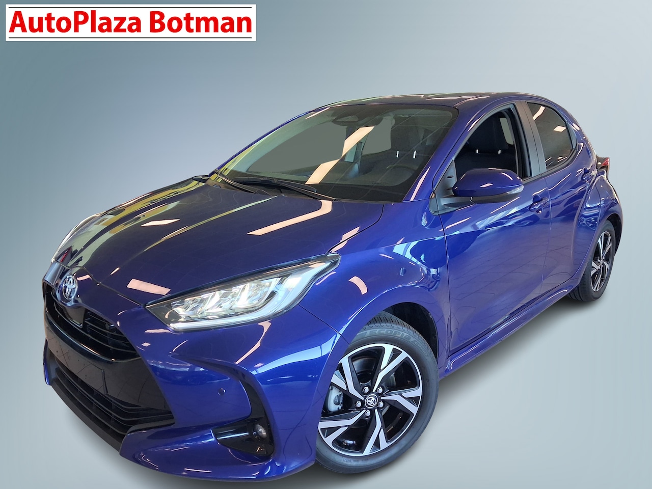Toyota Yaris - 1.5 Hybrid Dynamic Limited | PDC | Verwarmd stuurwiel - AutoWereld.nl