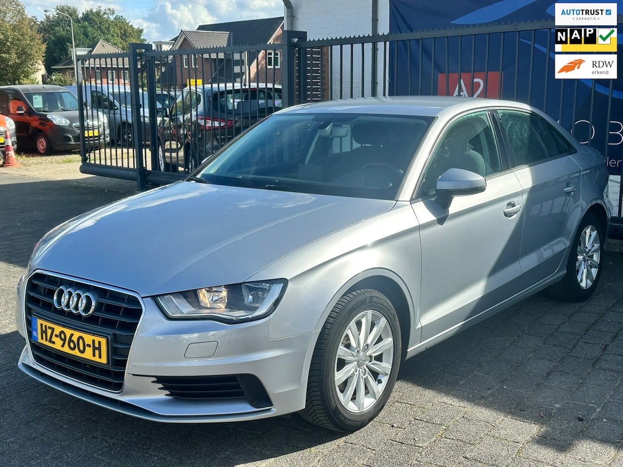 Audi A3 Limousine - 1.4 TFSI CoD Attraction Pro Line / CRUISE CONTROL / NAVIGATIE / TREKHAAK / NAP!! - AutoWereld.nl