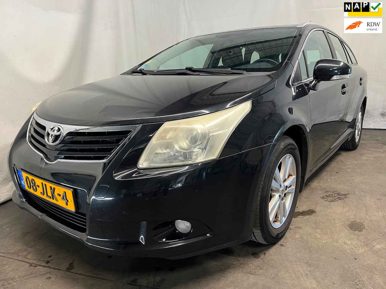 Toyota Avensis Wagon - 2.0 D-4D Dynamic - Schade - AutoWereld.nl