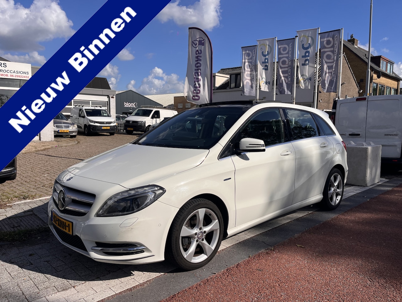 Mercedes-Benz B-klasse - 180 Aut. Ambition Leder Pdc Panorama schuif Stoelverw. Vol Opties - AutoWereld.nl