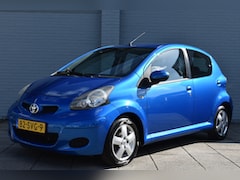 Toyota Aygo - 1.0-12V Comfort Navigator Automaat 68pk | Dealer onderhouden | Airco | Elektrische ramen v