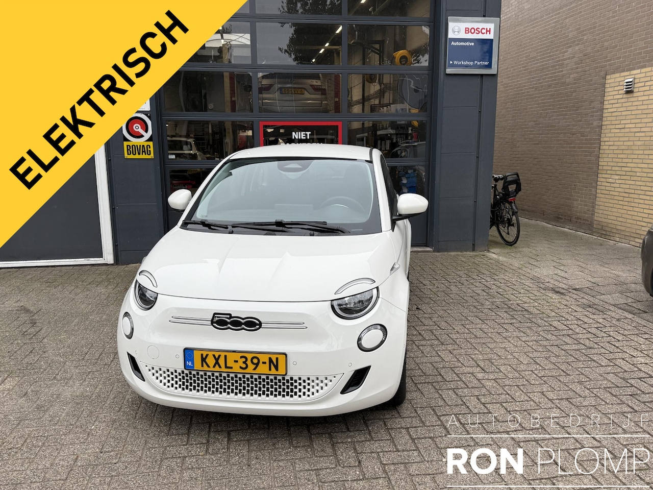 Fiat 500e - Icon 42 kWh SOH 99,5% / Airco clima/ Apple carplay/ Cruise/ PDC/ Camera/ LMV/ Stoel verw - AutoWereld.nl