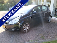 Opel Corsa - 1.4-16V Cosmo 5 deurs