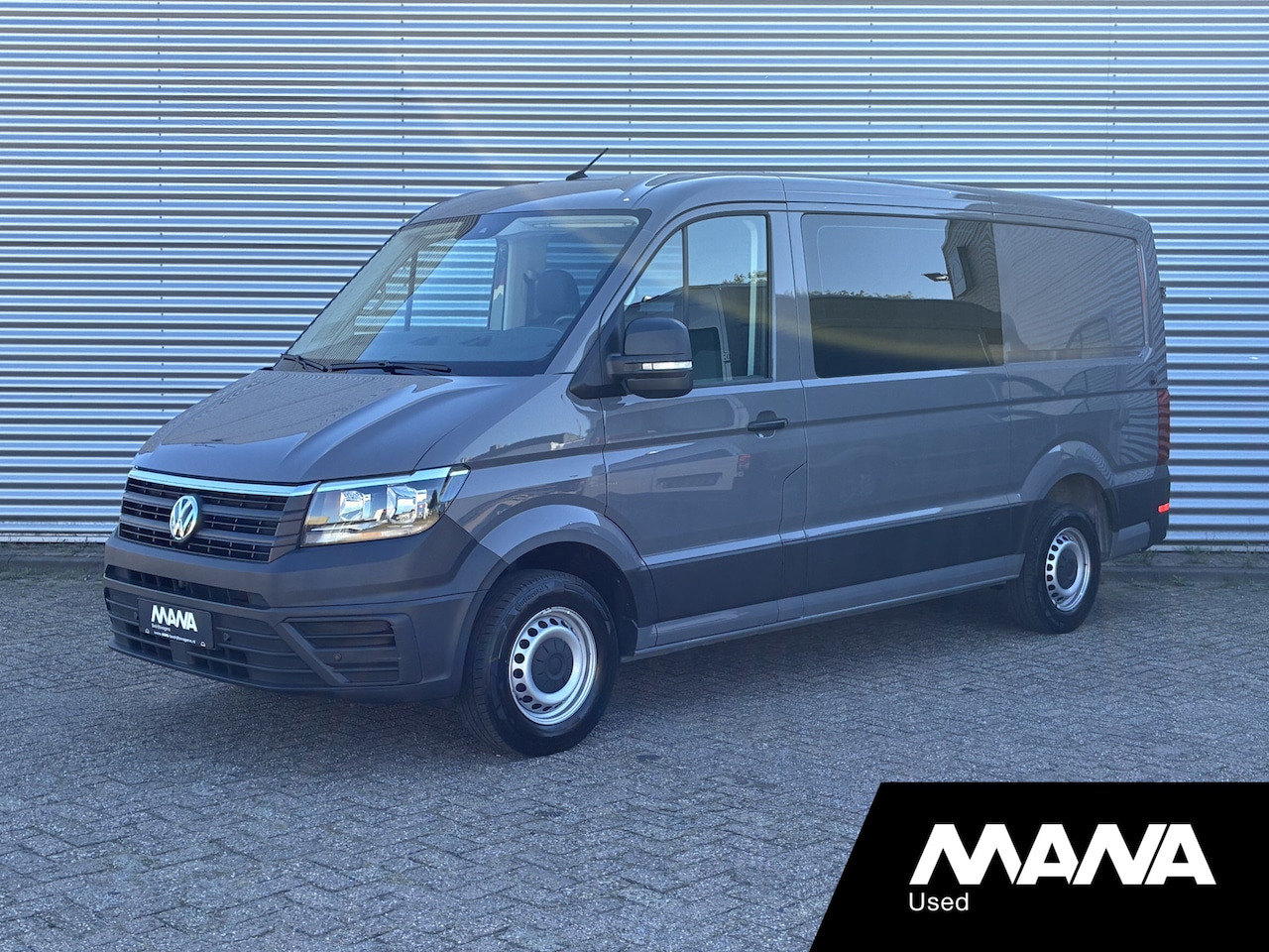 Volkswagen Crafter - 35 2.0 TDI L3H2 177pk Automaat DC Airco Cruise Trekhaak - AutoWereld.nl