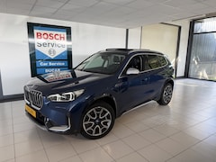 BMW X1 - xDrive30e 327 PK Panoramadak / Leer / HUD / Trekhaak / 360 camera