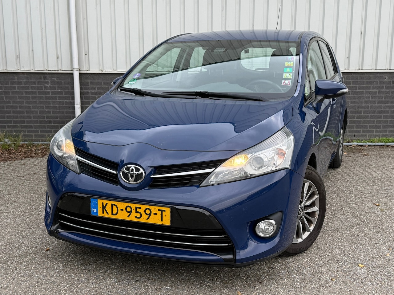 Toyota Verso - 1.8 VVT-i Aspiration Automaat Airco Cruise Trekhaak Xenon - AutoWereld.nl