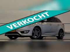 Ford Focus Wagon - 1.5 ST-Line Trekhaak Xenon 100% Dealer onderhouden Mooi