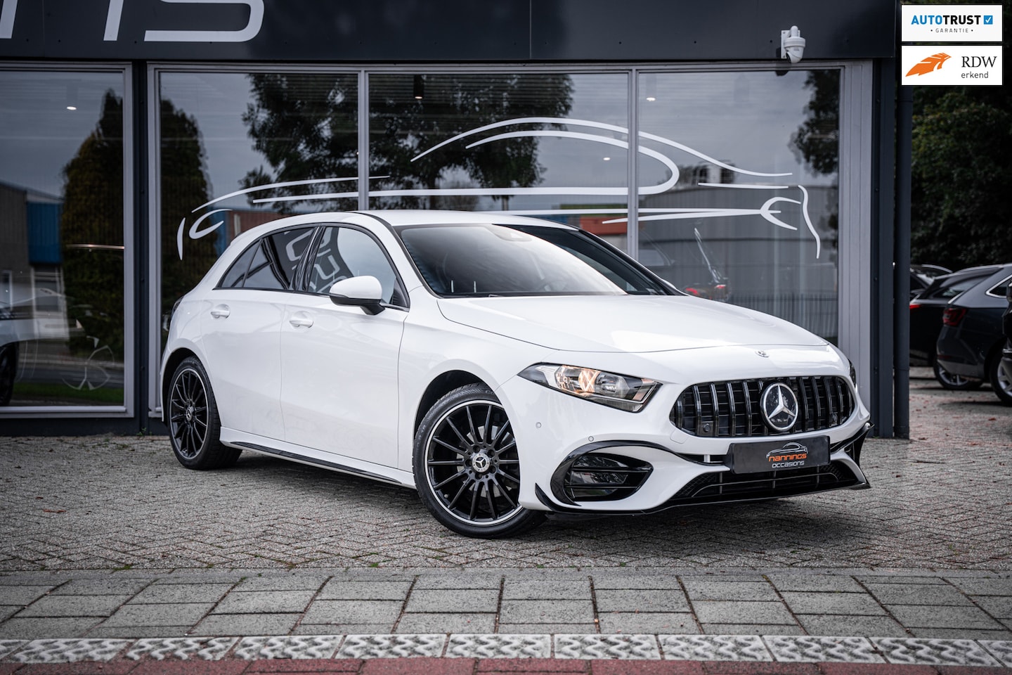 Mercedes-Benz A-klasse - A35 Look|Dealer oh|Cruise|Stoelverwarming|Camera|PDC V/A| - AutoWereld.nl