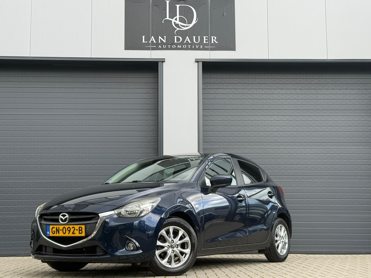 Mazda 2 - 1.5 Skyactiv-G Intro Edition / LAGE KILOMETERS NAP - AutoWereld.nl