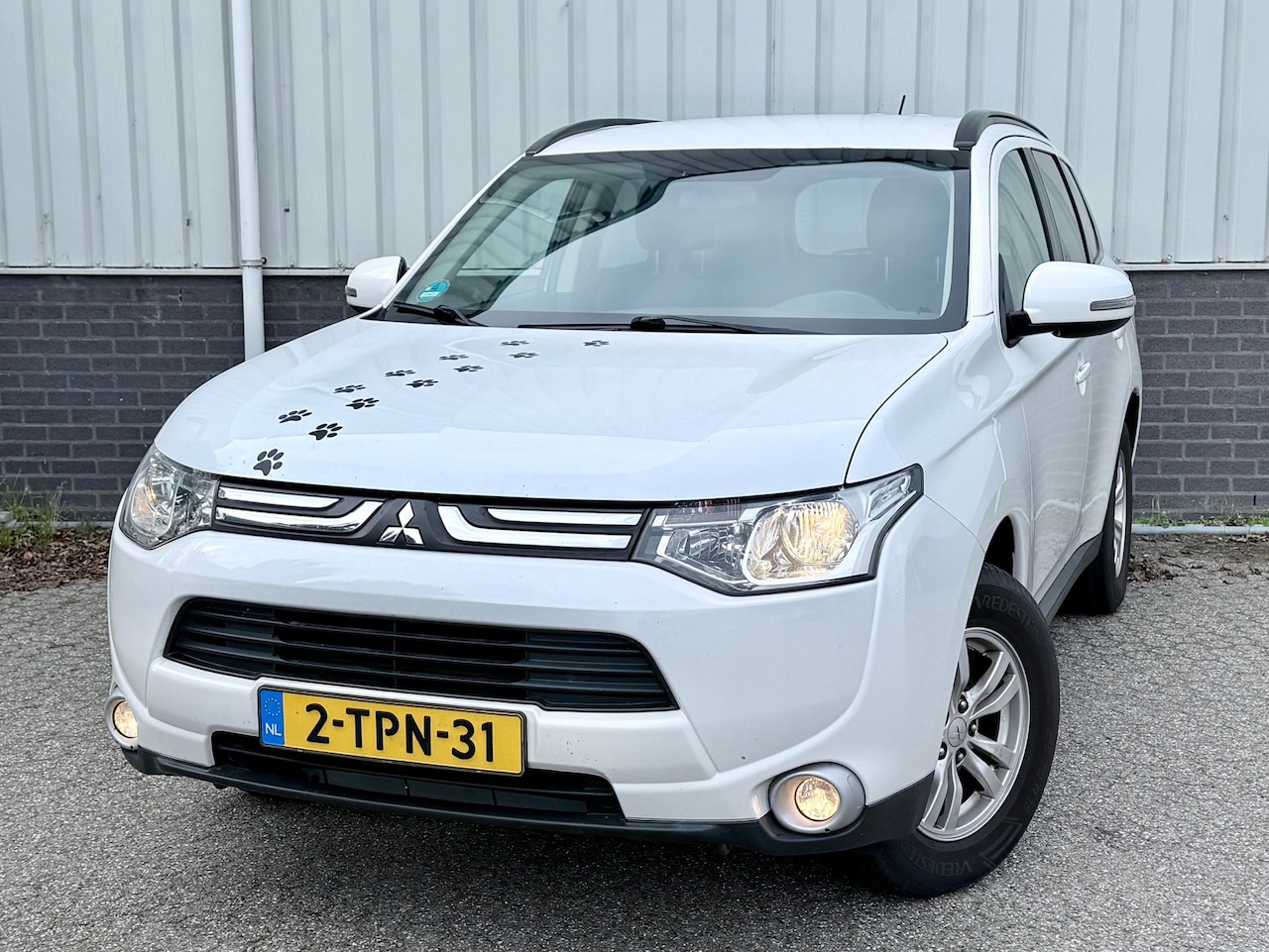 Mitsubishi Outlander - 2.0 Intense Automaat Airco Cruise PDC NAP - AutoWereld.nl