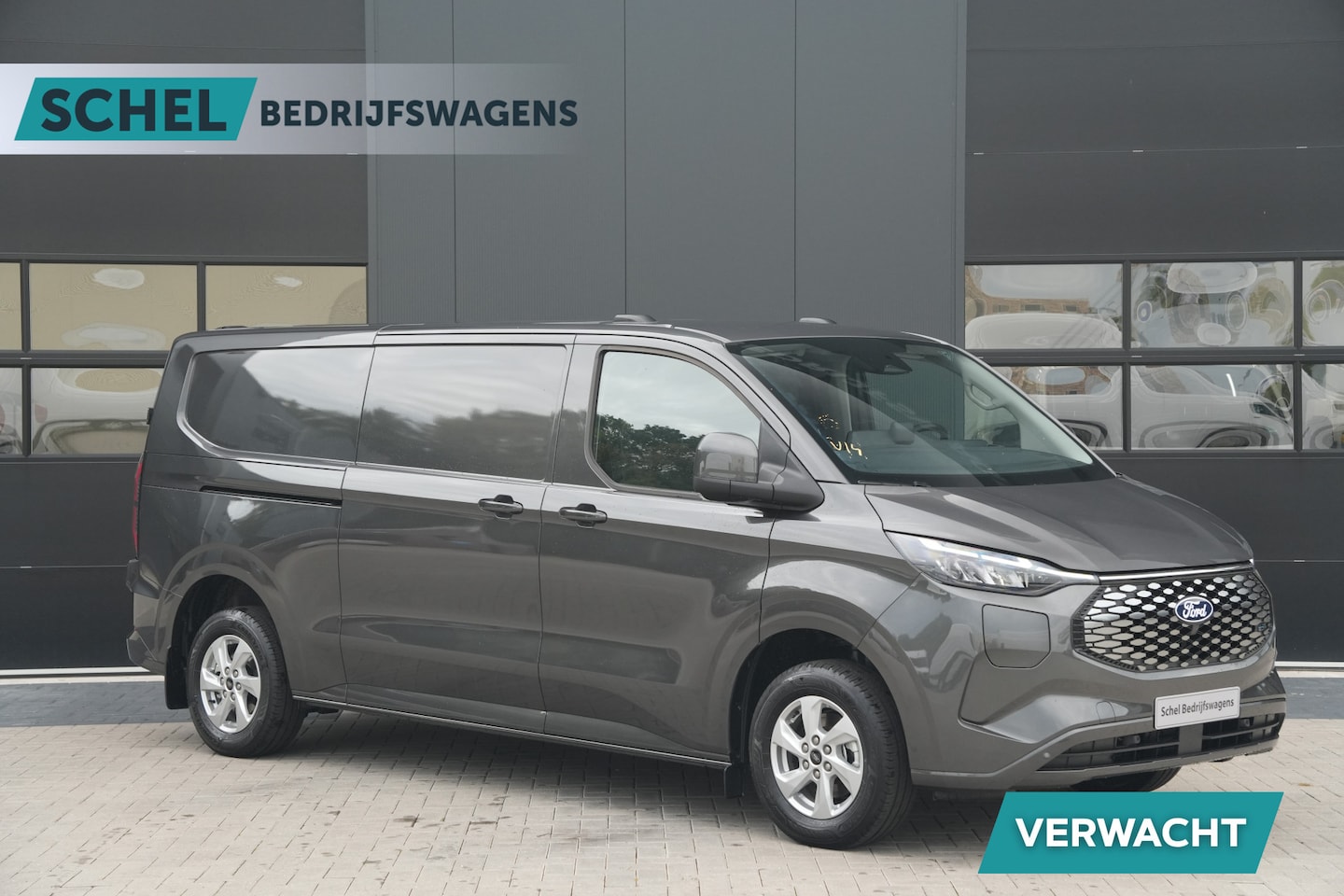 Ford Transit Custom - E-Transit 340 L2H1 Limited 71 kWh 218pk - Carplay - Camera - Stoel-stuurverwarming - Rijkl - AutoWereld.nl