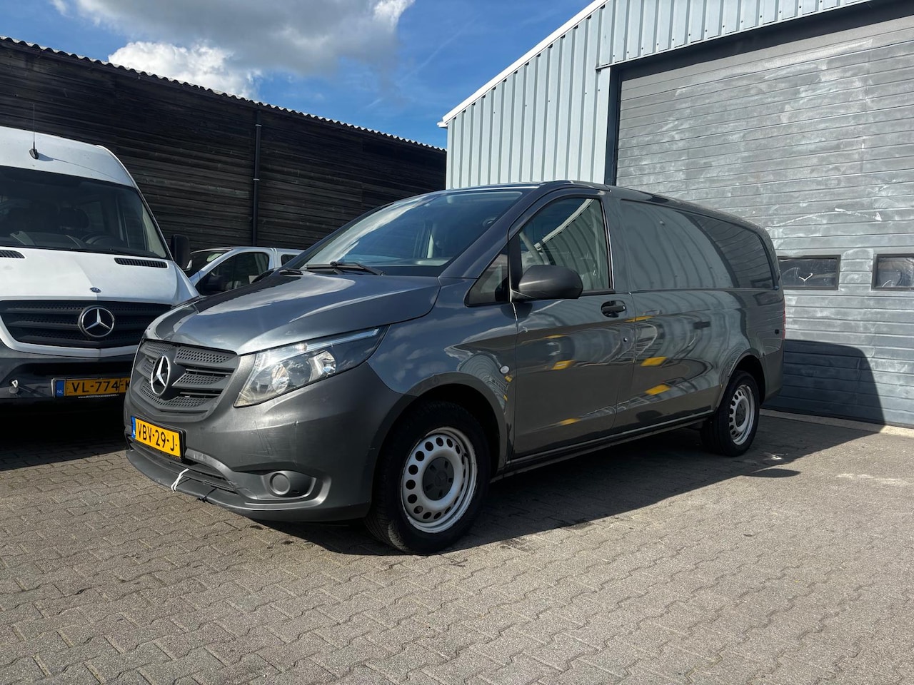 Mercedes-Benz Vito - 114 CDI L2 Navi Cruise control Carplay Airco - AutoWereld.nl