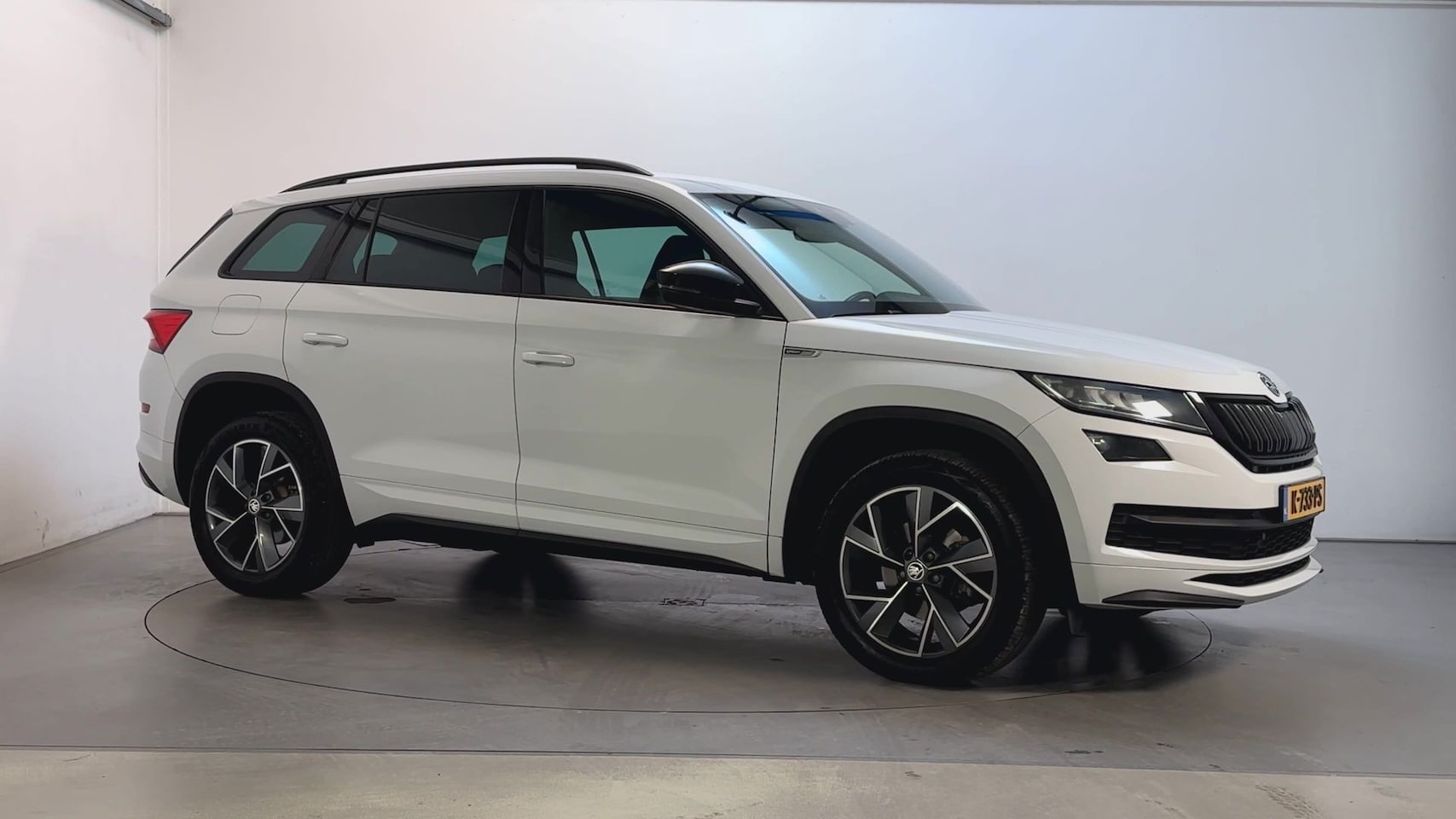 Skoda Kodiaq - 1.5 TSI 150pk DSG Sportline Business Adaptive Cruise Sfeerverlichting - AutoWereld.nl