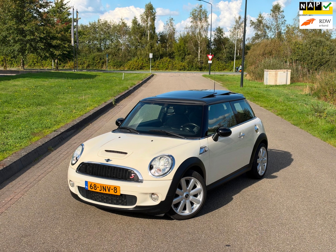 MINI 3-Deurs - 1.6 Cooper S Chili, NL AUTO, Leer, Pano - AutoWereld.nl