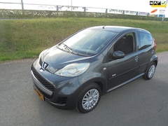 Peugeot 107 - 107 1.0 Benzine 5 deurs airco