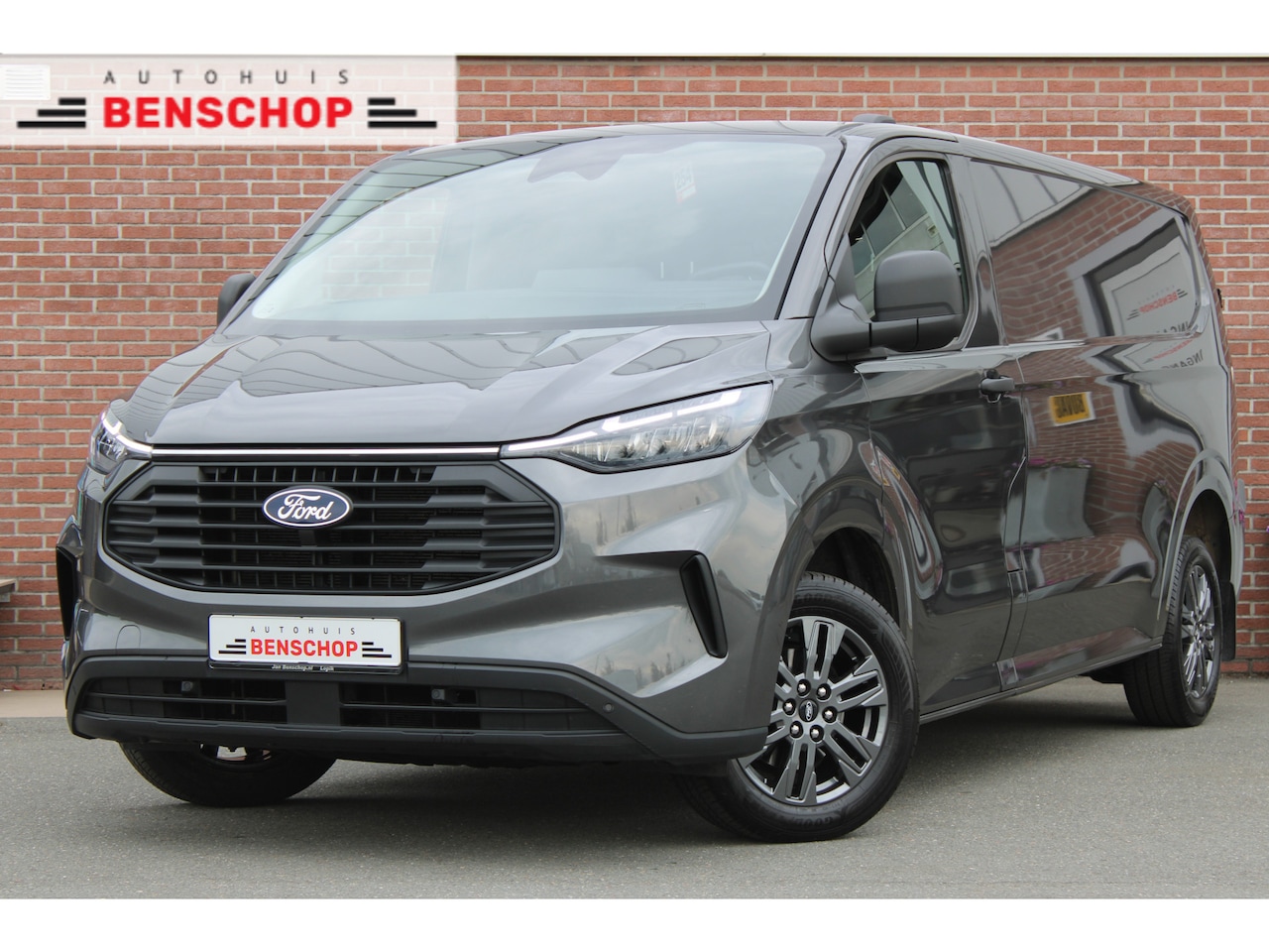 Ford Transit Custom - 300 2.0 TDCI L2H1 136PK AUTOMAAT |STOEL+STUURVERWARMING|17-INCH| - AutoWereld.nl