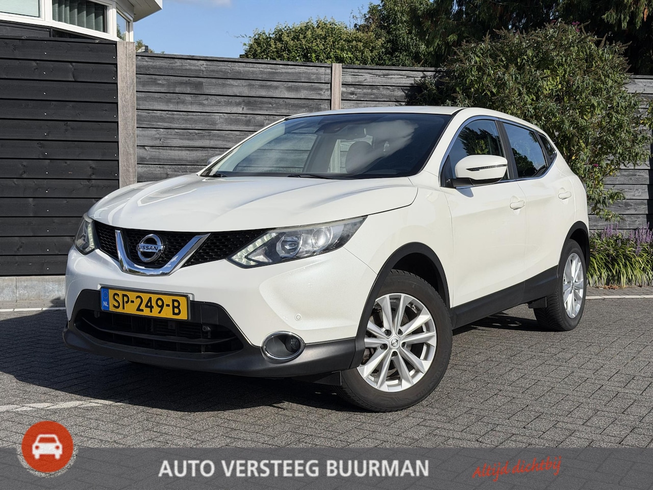 Nissan Qashqai - Connect Edition 1.2 115PK Xtronic CVT Automaat Navigatie, Achteruitrijcamera, Climate Cont - AutoWereld.nl