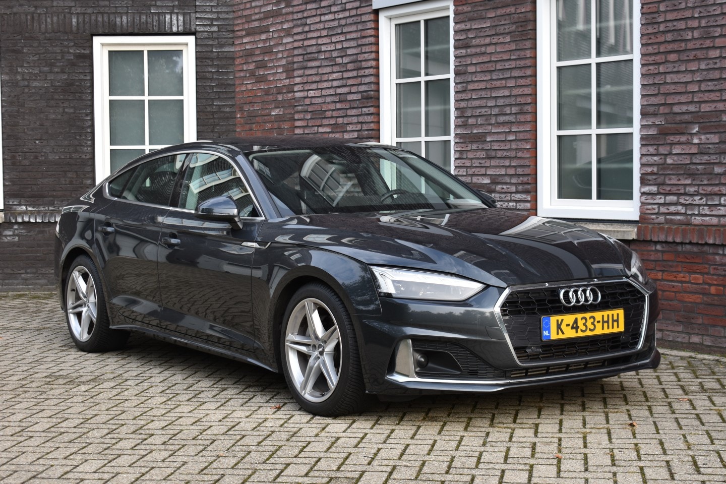 Audi A5 Sportback - Wij zijn op afspraak geopend! Graag bellen voor uw komst. - AutoWereld.nl