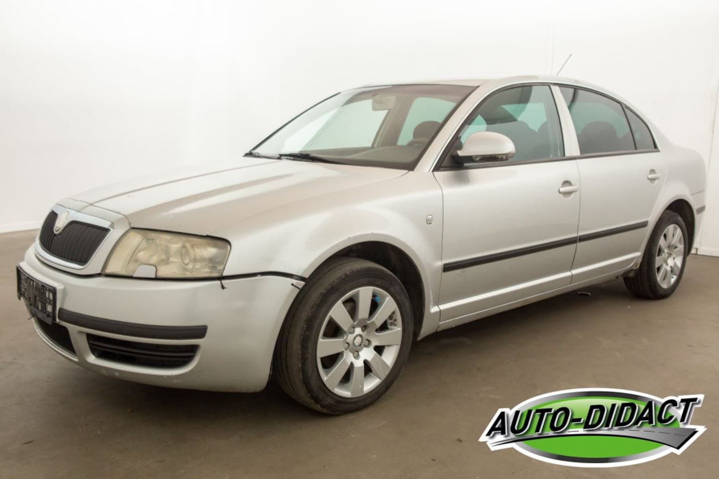 Skoda Superb - 1.9 TDI Clima - AutoWereld.nl