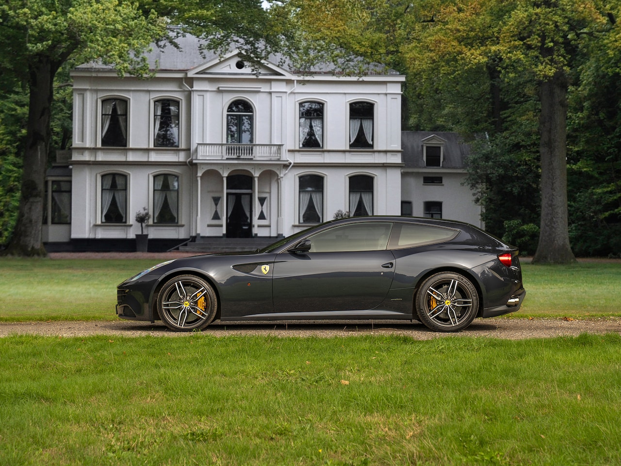Ferrari FF - 6.3 V12 | Blu Oro - AutoWereld.nl