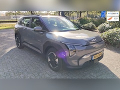 Kia EV3 - Air 81.4 kWh 4874 km SOH= 100% trekhaak incl. BTW