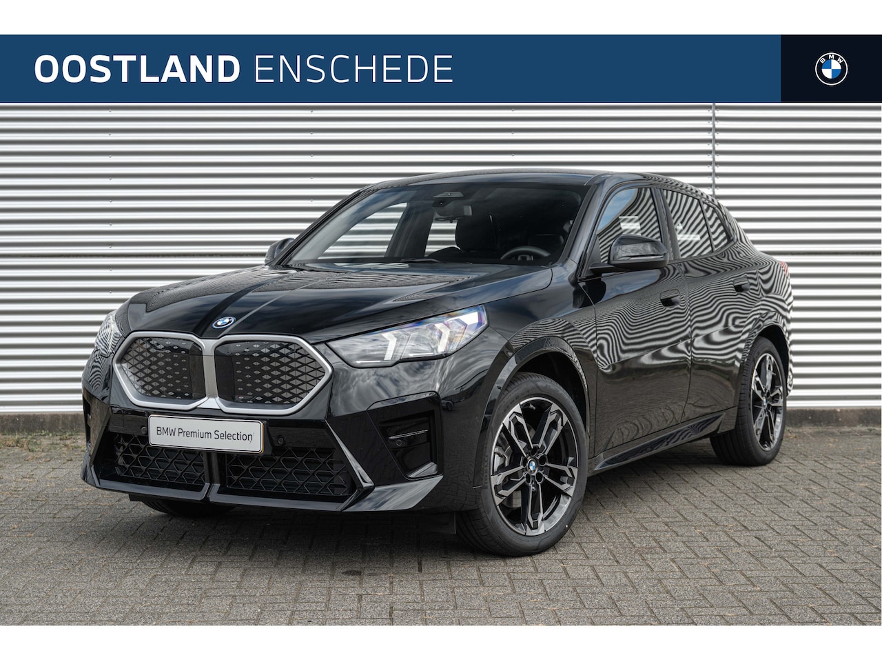 BMW iX2 - xDrive30 M Sport / Sportstoelen / Stoelverwarming / PDC - AutoWereld.nl