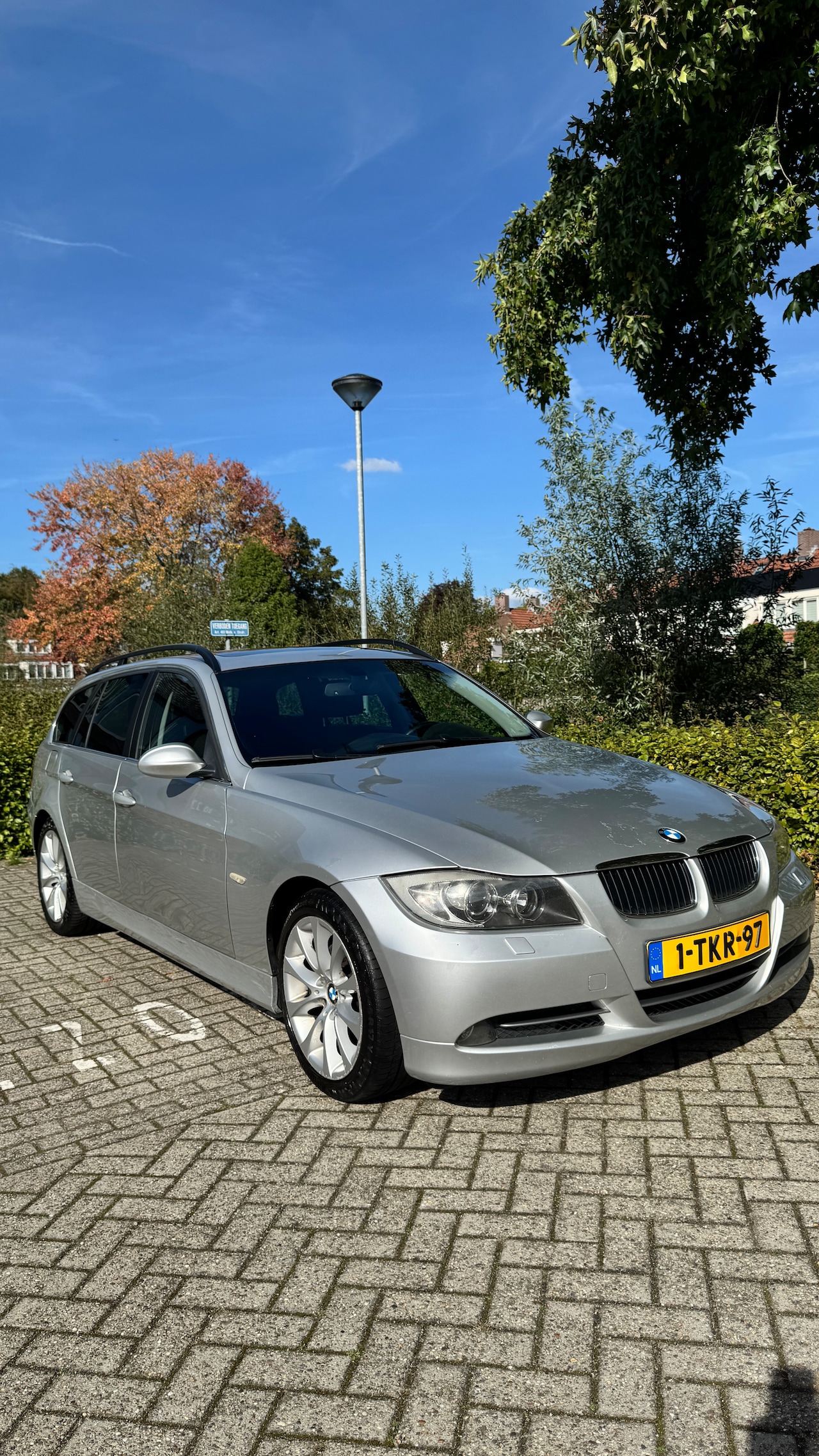 BMW 3-serie Touring - 325i Dynamic Executive - AutoWereld.nl
