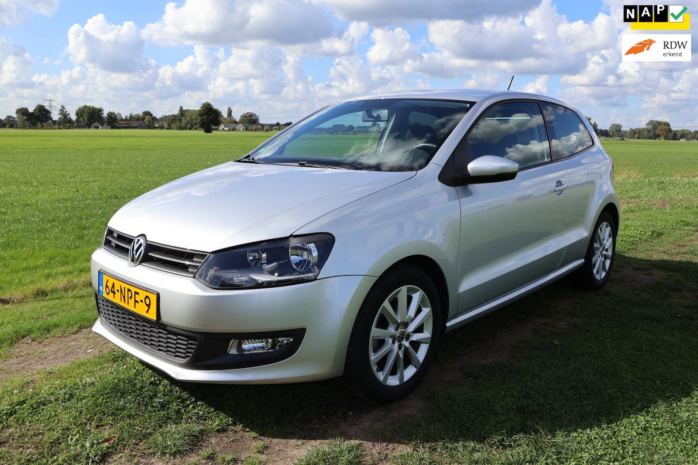 Volkswagen Polo - 1.2-12V Comfortline|Bluetooth|Trekhaak|Airco|NL-auto-NAP|Zeer nette auto|Volledige onderho - AutoWereld.nl