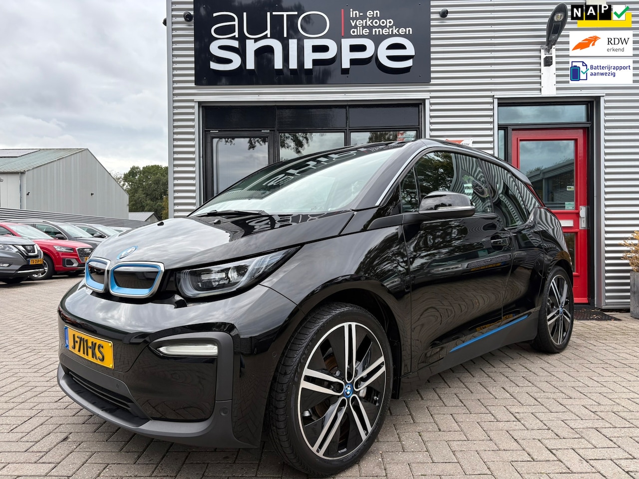 BMW i3 - Executive Edition 120Ah 42 kWh -SOH 95%-GROOT SCHERM-HARMAN/KARDON SOUNDSYSTEM-STOELVERWAR - AutoWereld.nl