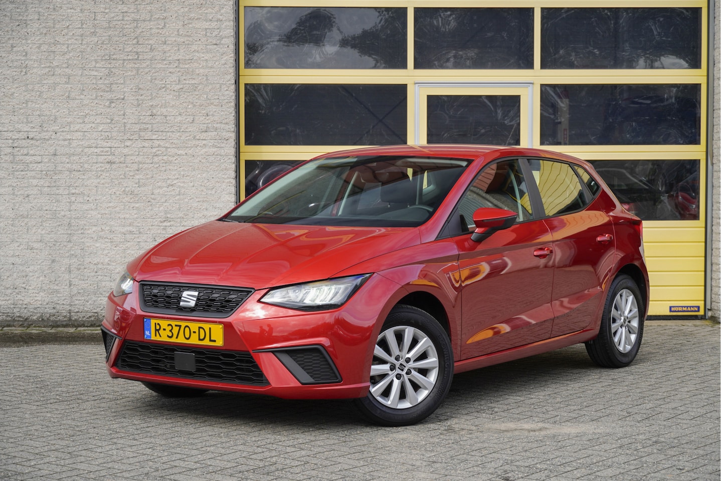 SEAT Ibiza - 1.0 TSI 5drs Style BJ2022 Lmv 15" | Led | Pdc | App-Connect | Climate control | Cruise con - AutoWereld.nl
