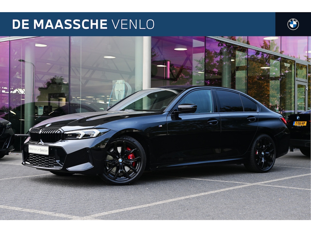 BMW 3-serie - 318i M Sport Automaat / Trekhaak / Sportstoelen / Achteruitrijcamera / M Sportonderstel / - AutoWereld.nl
