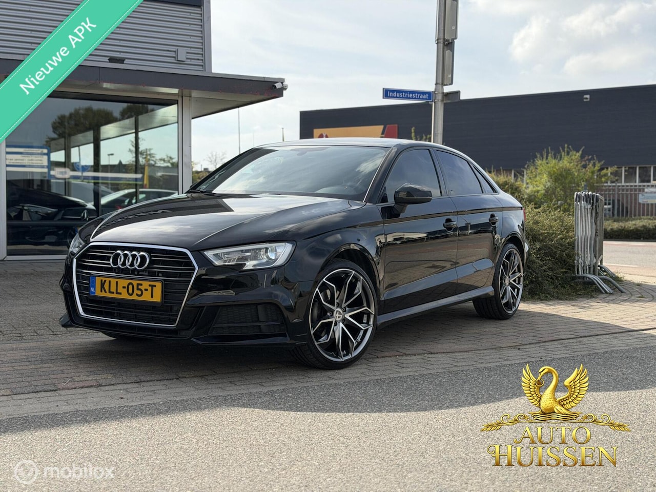 Audi A3 Limousine - 30 TFSI Dealer Onderhouden Stoelverwarming - AutoWereld.nl