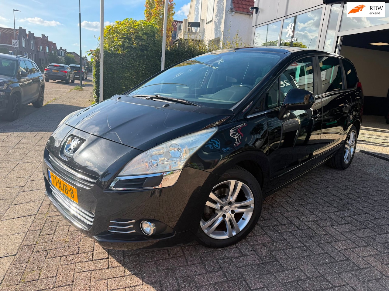 Peugeot 5008 - 1.6 VTi Blue Lease 5p.|Pano|Clima|PDC|Trekhaak - AutoWereld.nl