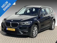 BMW X1 - sDrive20i High Executive M-PAKKET | CARPLAY | CAMERA | LED