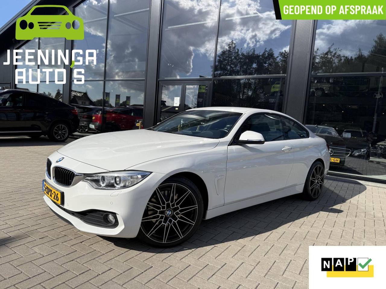 BMW 4-serie Coupé - 428i Executive|Msport|Clima|PDC|Navi|NAP|19" - AutoWereld.nl