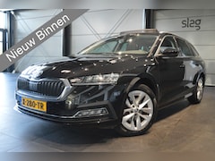 Skoda Octavia Combi - 2.0 TDI STYLE navi pano cruise trekhaak 17 inch 150 pk