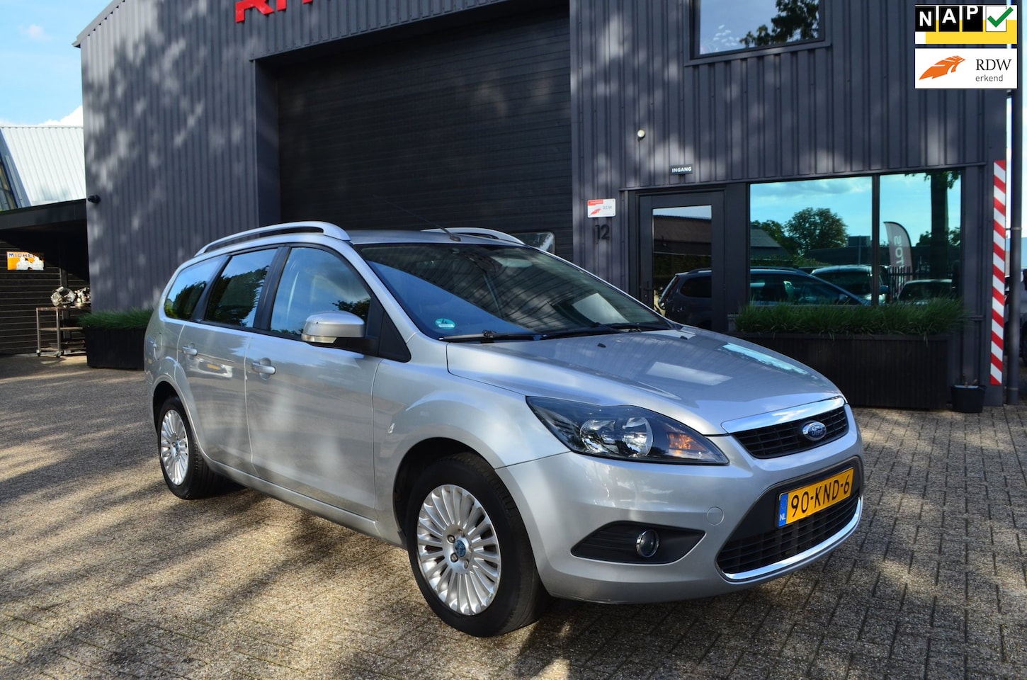 Ford Focus Wagon - 1.8 Limited | Trekhaak | Dealer onderhouden - AutoWereld.nl