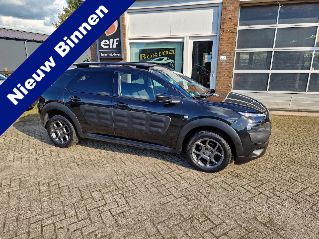Citroën C4 Cactus - 1.2 i ''Shine'' Clima - Cruise - Trekhaak - Apk 25-06-2027 !! - AutoWereld.nl