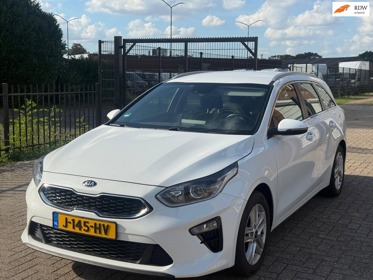 Kia Cee'd Sportswagon - Ceed 1.0 T-GDi DynamicLine Trekhaak Dealer onderhouden nette auto! - AutoWereld.nl